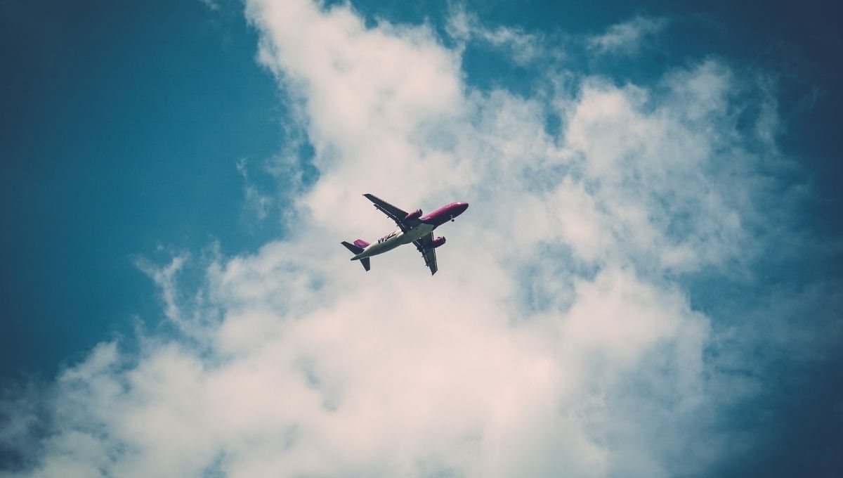 How High Do Airplanes Go?  Sheffield School of Aeronautics